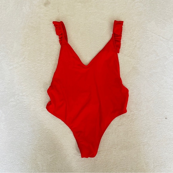 Cherry Red Women's One Piece Ruffle Bathing Suit Large - Picture 5 of 9